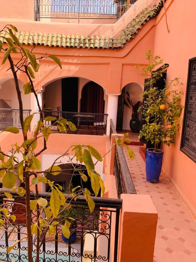 Отель Riad Dar Lilas Марракеш Экстерьер фото